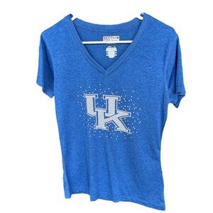 University of Kentucky screen print v-neck tshirt